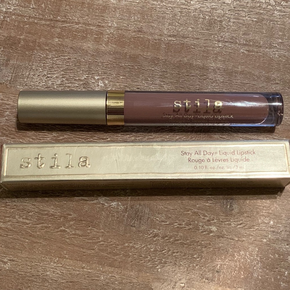 Stilla Stay All Day liquid lipstick💄- “Biscotti”